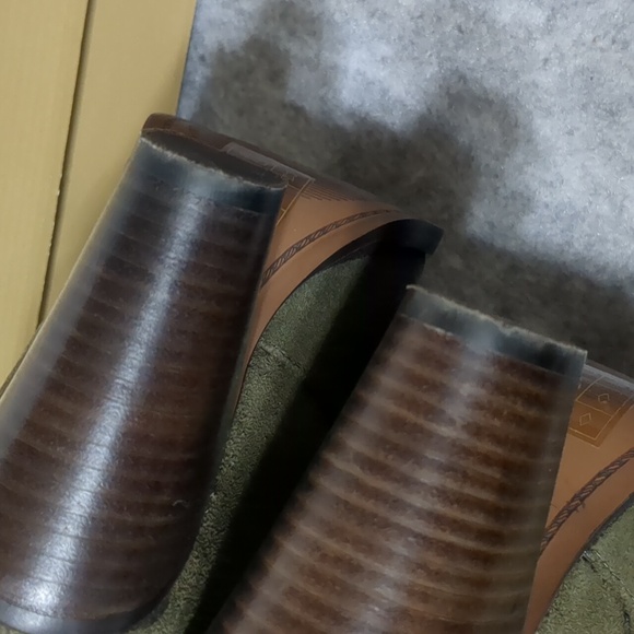 Michael Kors Green Suede Jillian Booties size 6 - Picture 9 of 11